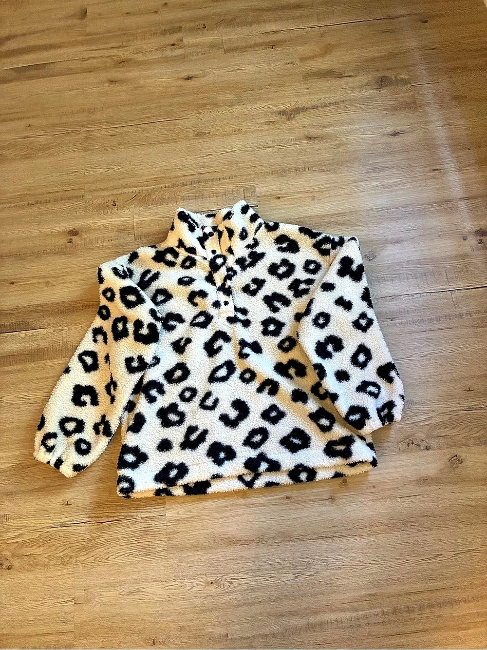 Women’s Leopard Print Fleece Pullover
